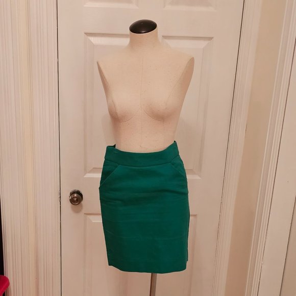 J Crew Pencil Skirt---Size 4 - Picture 6 of 6